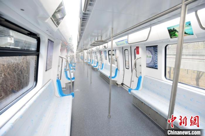 深圳市地铁20号线列车车厢. 中车长春轨道客车股份有限公司供图 摄