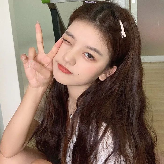 头像清纯可爱的小姐姐头像