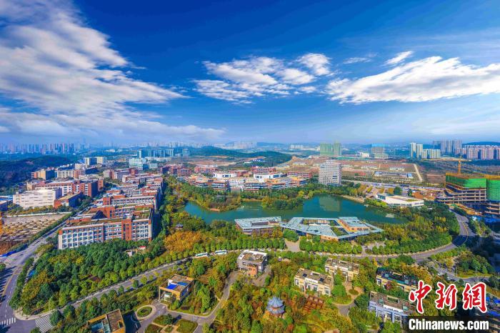 俯瞰光谷 。武汉东湖新技术开发区供图