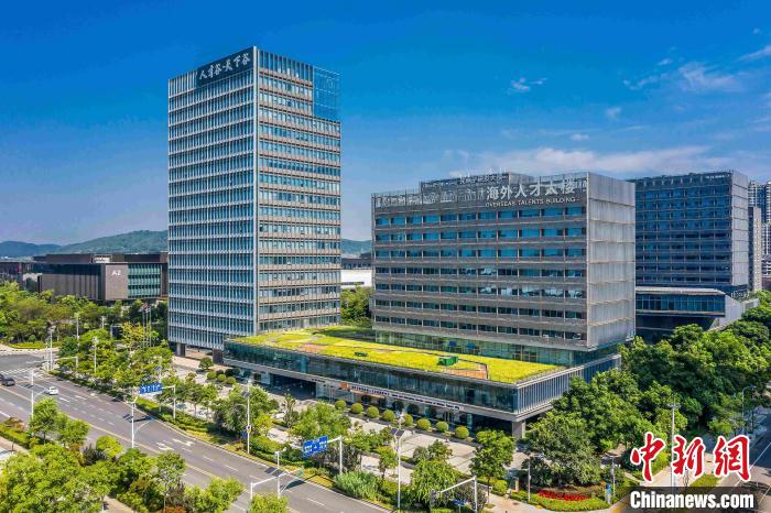 光谷未来科技城海外人才大楼 。武汉东湖新技术开发区供图