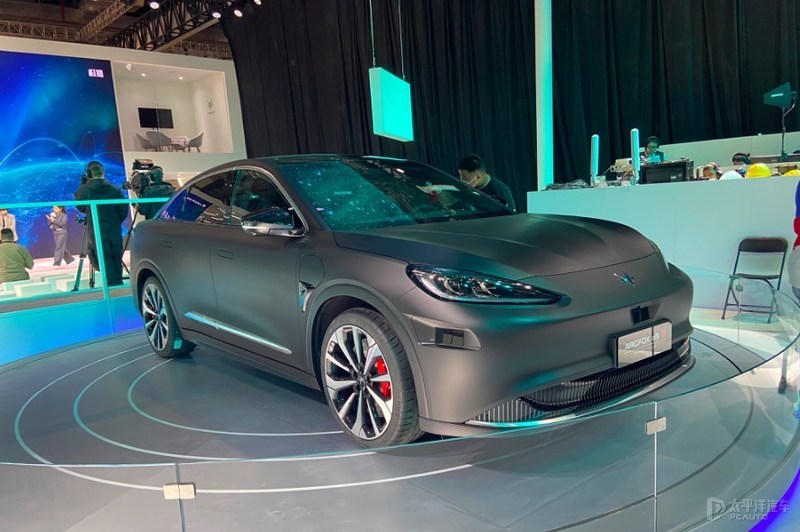 2021上海车展极狐阿尔法s华为hi版亮相