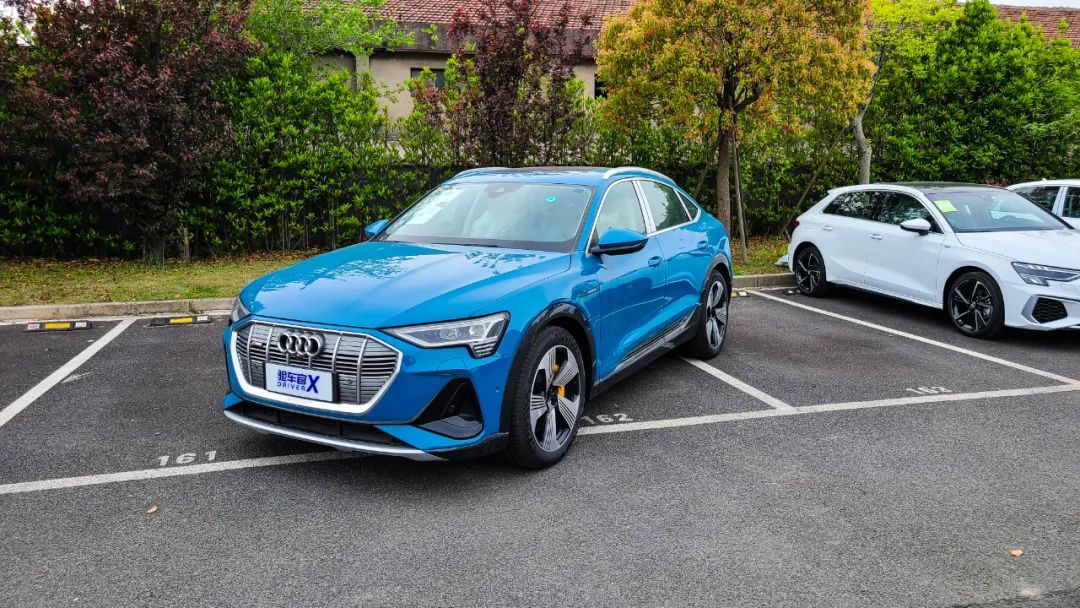 【验车官x】溜背的魅力 奥迪e-tron sportback到店实拍
