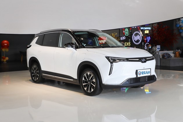 2021上海车展:威马w6亮相 售16.98万元起/正式开启交付-新浪汽车