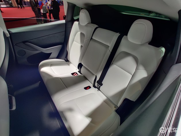 2021上海车展:搭载白色内饰中国制造model y亮相