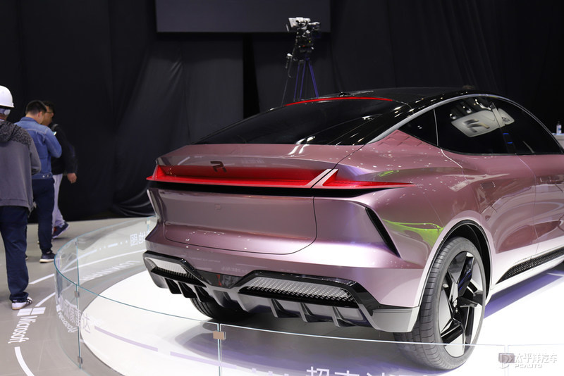 2021上海车展:r汽车es33量产版亮相