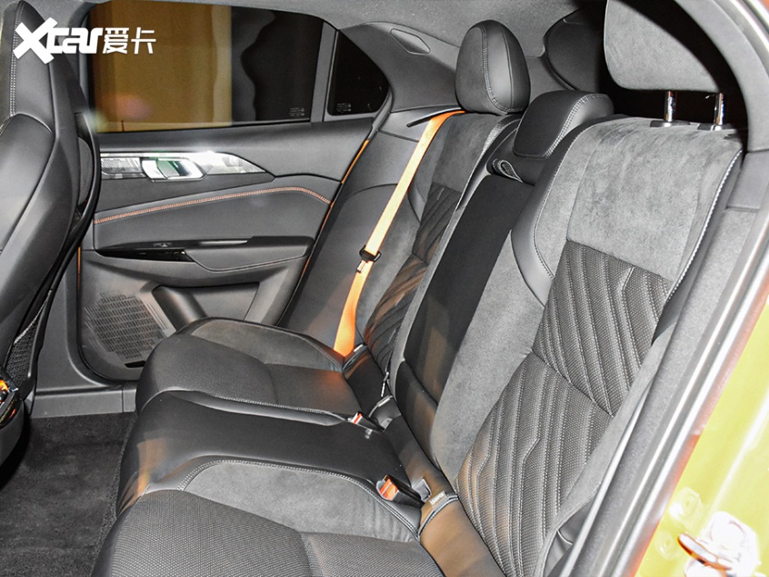 国潮钢炮来袭! 实拍领克02 hatchback