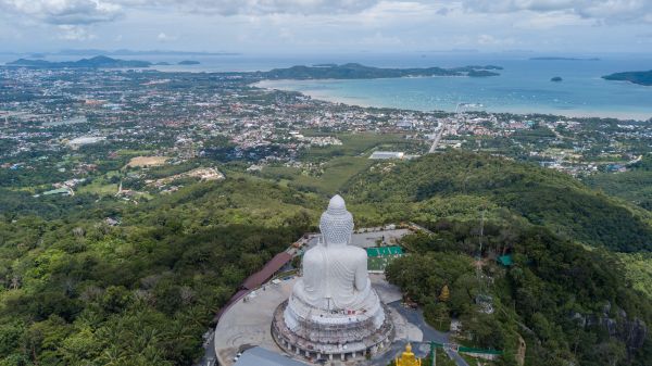 法媒：泰国谨慎开放边境恢复旅游