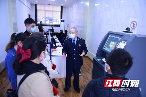 常德经开税务启动税收宣传月活动 “纳税服务体验师”为税务服务“体检”休闲区蓝鸢梦想 - Www.slyday.coM