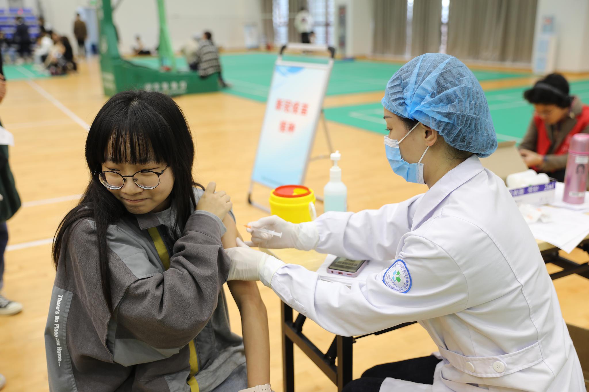 现场直击宁波大学生一起打疫苗一起苗苗苗苗苗