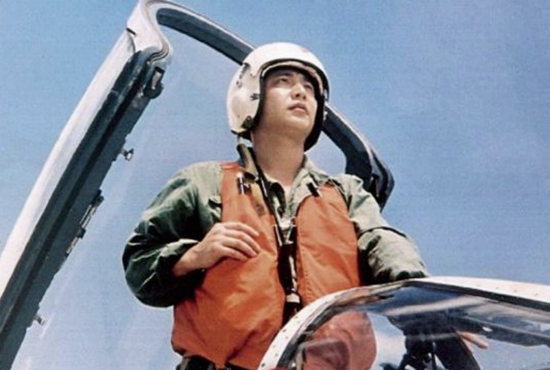 王伟烈士牺牲20周年:英雄从未远离|王伟_新浪新闻