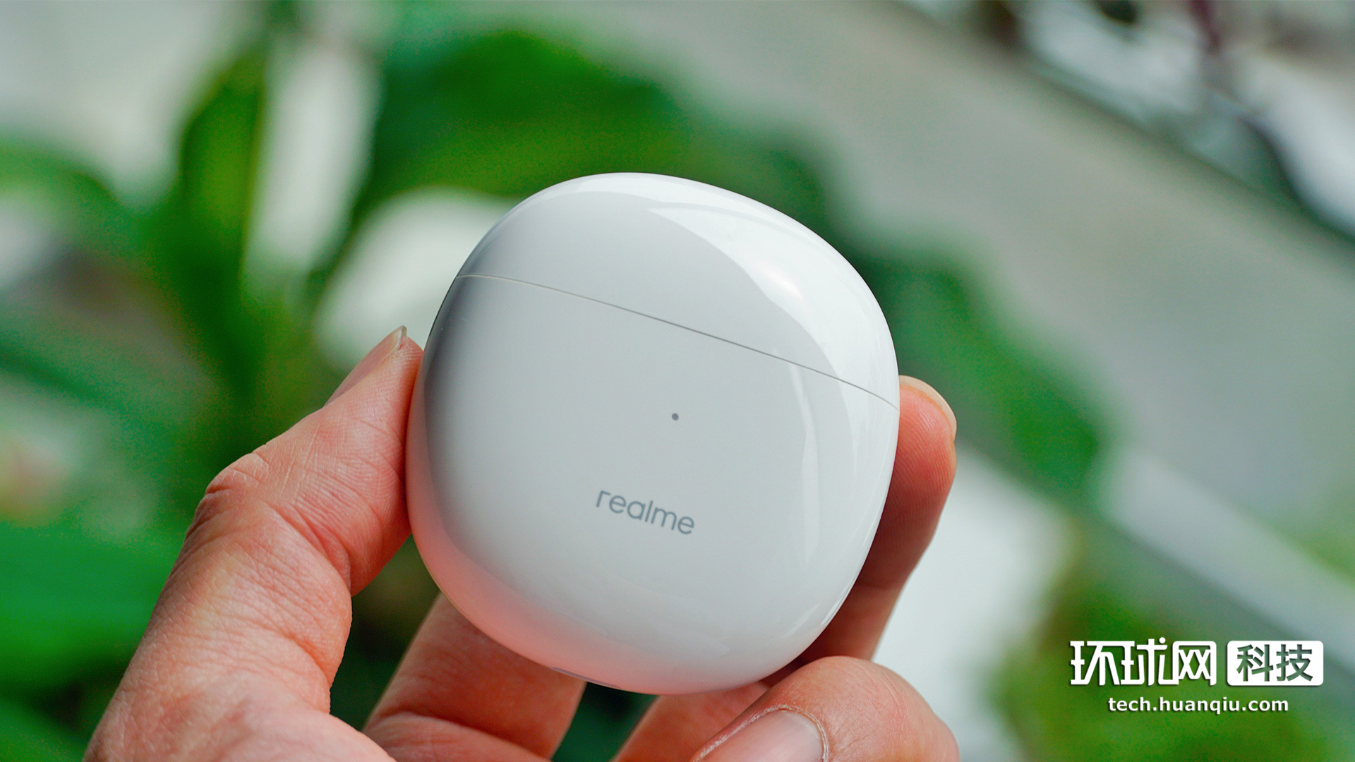 realme真我budsair2开箱造型更圆润加量还减价