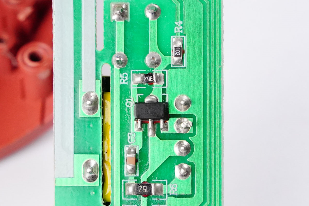 榄菊电蚊拍的d882p升压三极管.