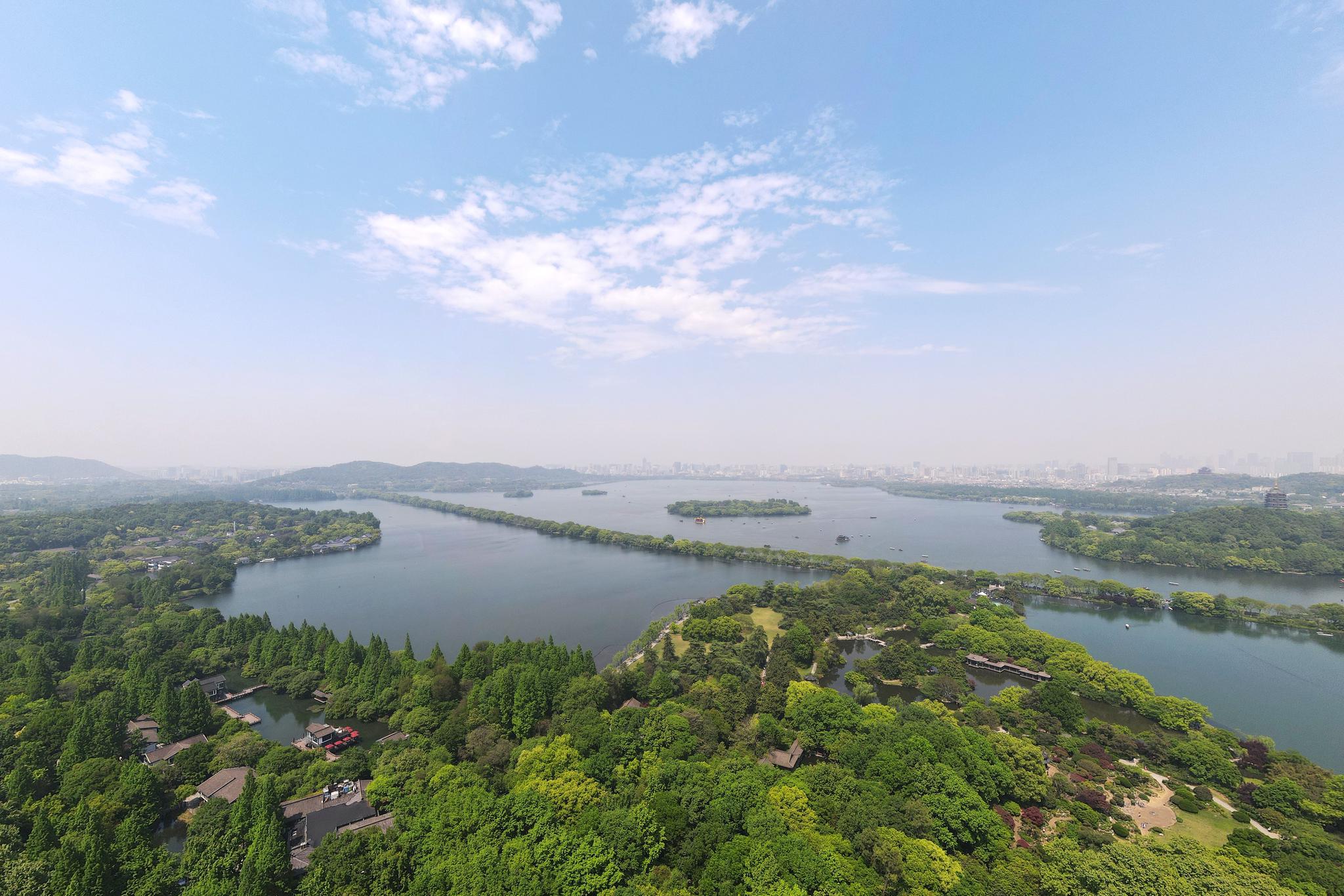 杭州谷雨西湖山明水秀