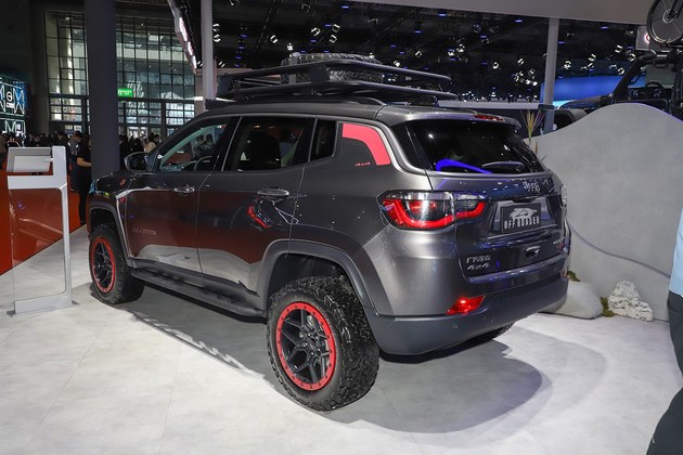 2021上海车展实拍jeep指南者offroader越野改装版