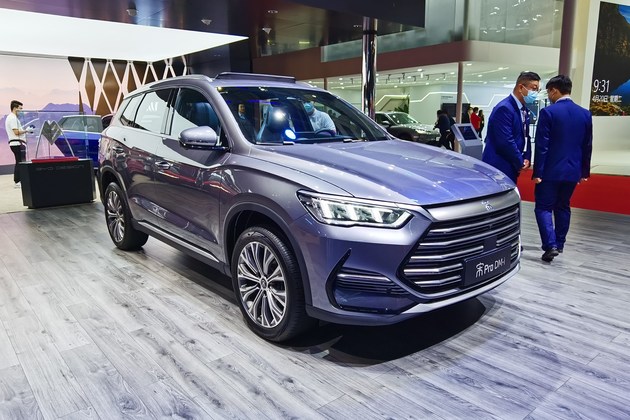 2021上海车展实拍体验比亚迪宋prodmi亏电油耗44l