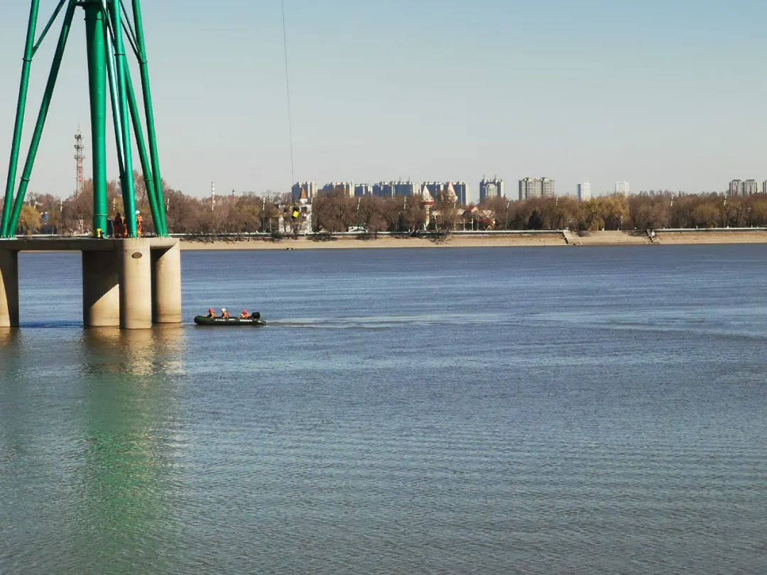 是演练|今天松花江哈尔滨段主航道也通航了|松花江|哈尔滨_新浪新闻