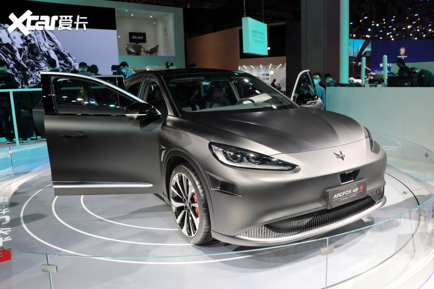 2021上海车展:极狐阿尔法s 华为 hi版