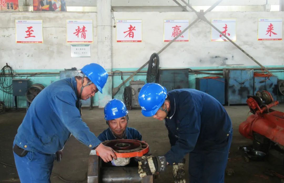 "做人莫冲壳子 做事莫扯把子"车间里的这条标语,你知道啥意思吗?