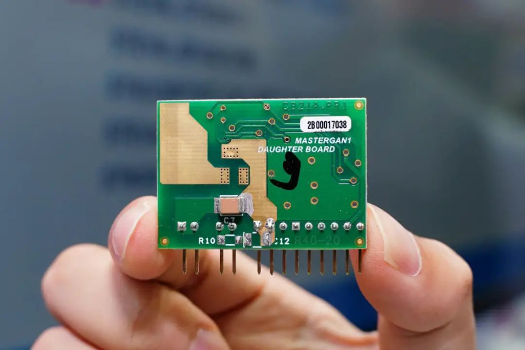 st意法半导体推出三款半桥氮化镓单芯片|设计|布局|意法半导体_新浪