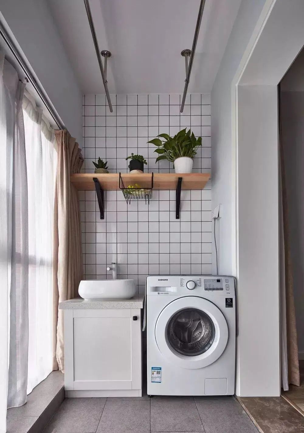 洗衣机放在阳台上应该注意这些安全又实用