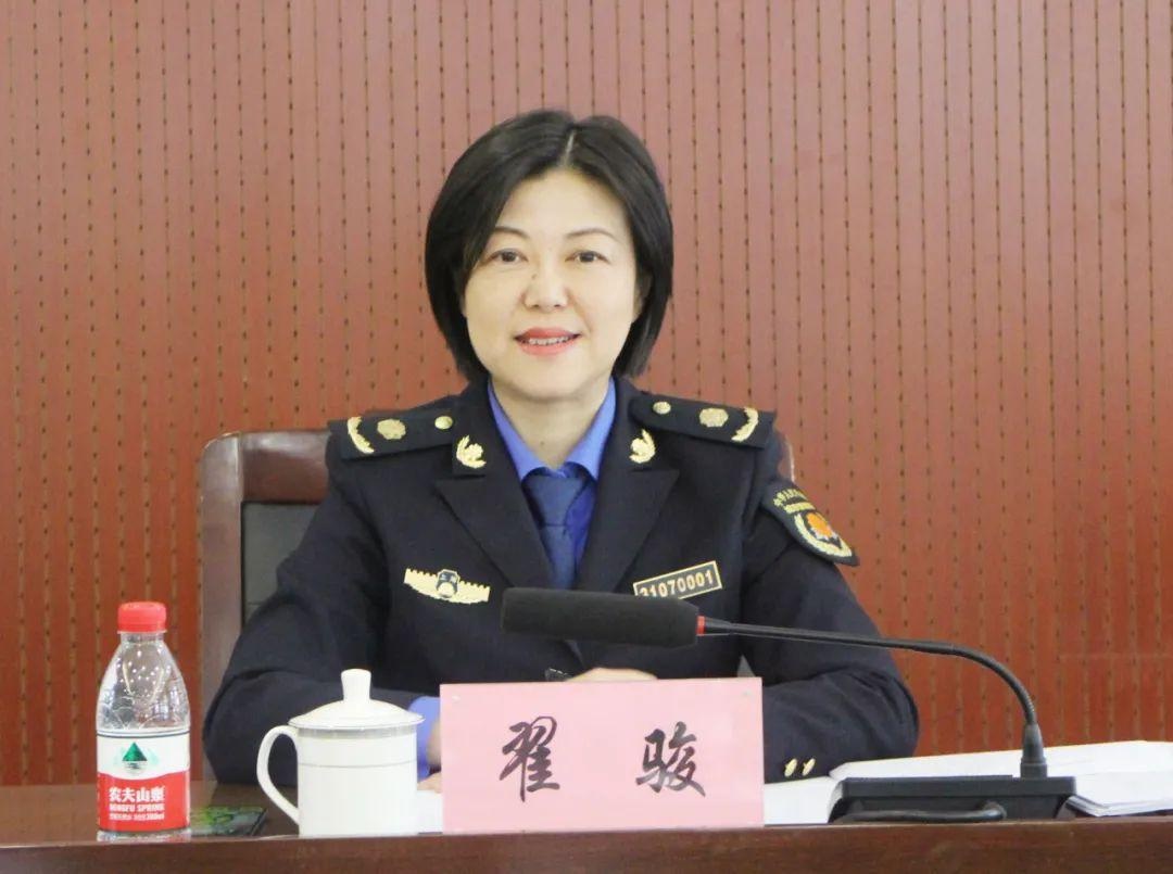 让干更具有穿透性杨浦区城管执法局召开4月行政执法工作例会