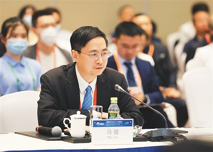 马骏海南可探索率先实现交通运输能源绿化