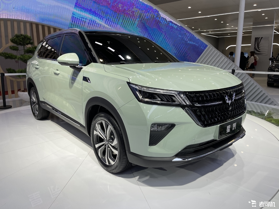 五菱首款银标suv 五菱星辰上海车展实车解析-新浪汽车