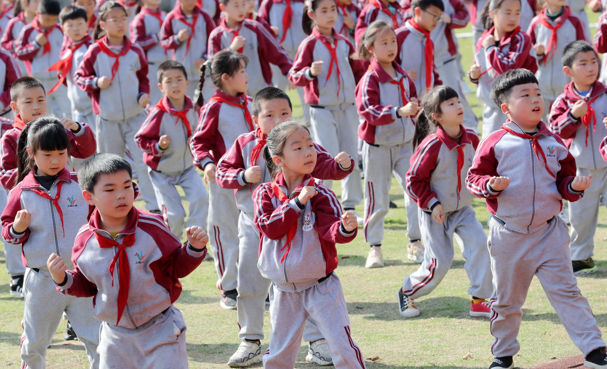 德清:特色课间操炫动校园|小学|课间操_新浪新闻