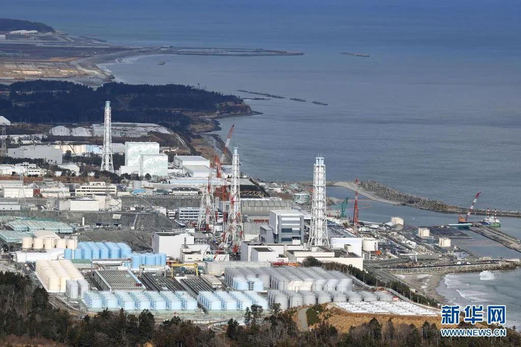 ▲这是1月8日拍摄的日本福岛第一核电站和核污水储水罐。新华社/共同社