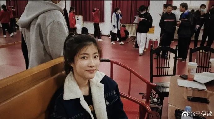 北电也审美降级了？前10名共用一张脸，开学合照怕是要一键消消乐…休闲区蓝鸢梦想 - Www.slyday.coM