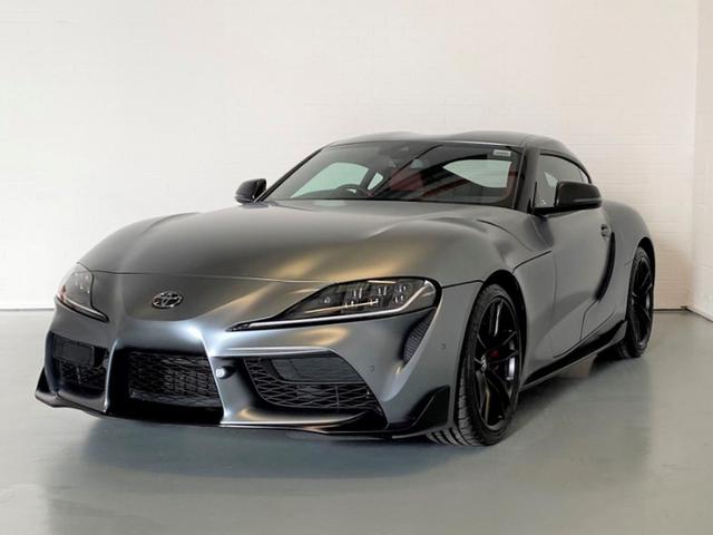 新车在外观方面还是能看出不少supra a80的影子,在经历了重新的设计