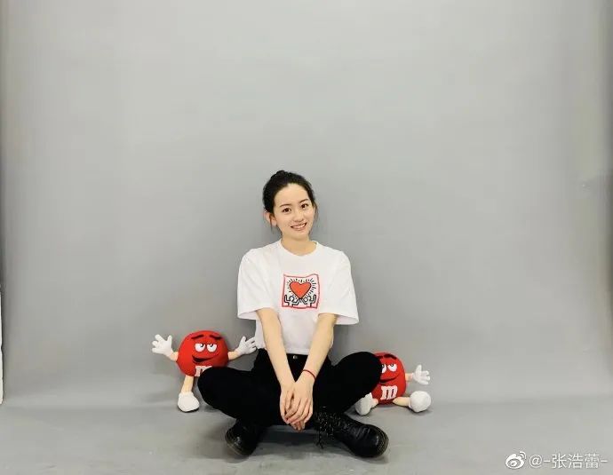 北电也审美降级了？前10名共用一张脸，开学合照怕是要一键消消乐…休闲区蓝鸢梦想 - Www.slyday.coM