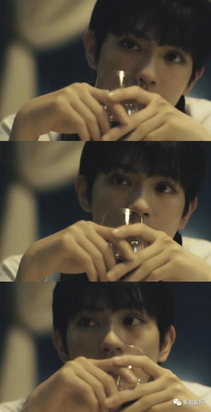 新田真剑佑2014年出道,2015年和广濑铃主演的电影《花牌情缘》时就