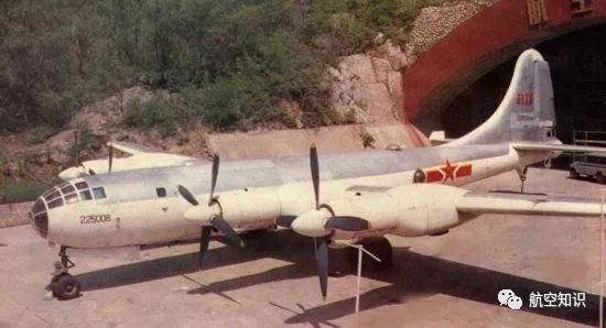 “图-4”轰炸机