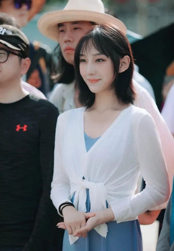 北电也审美降级了？前10名共用一张脸，开学合照怕是要一键消消乐…休闲区蓝鸢梦想 - Www.slyday.coM