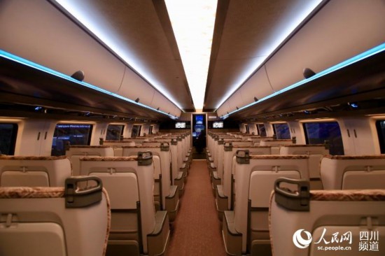 上海磁悬浮列车内饰图片