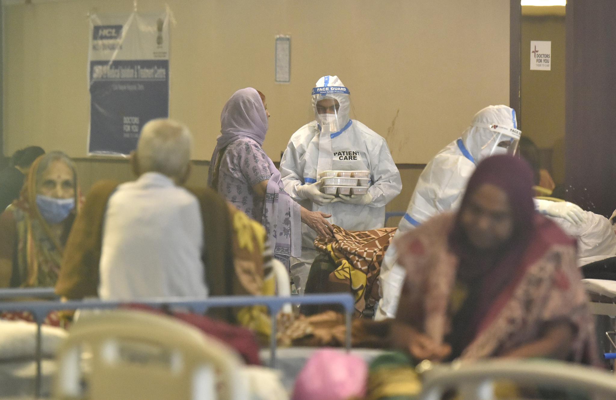 再破纪录印度单日新增超33万例