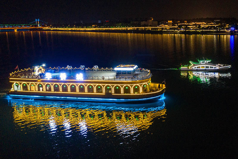 湖北襄阳汉江夜游恢复通航迎五一