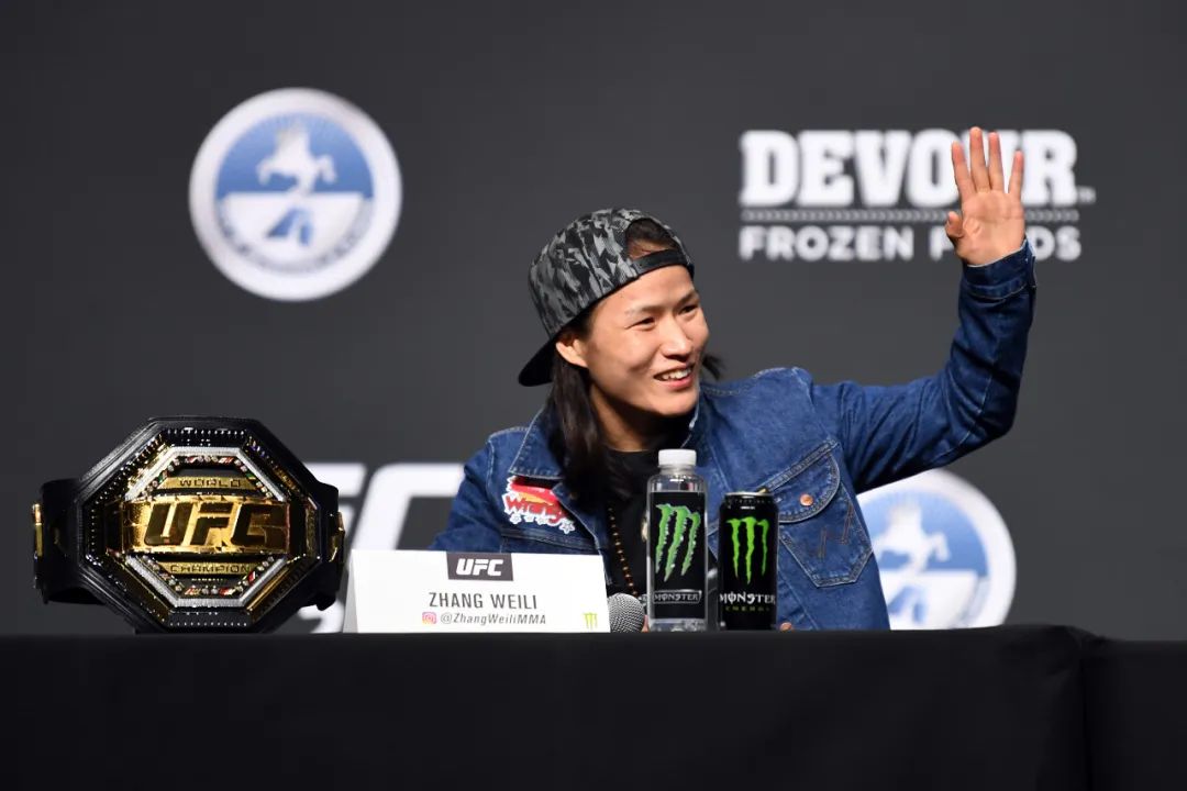 王的盛宴ufc261前瞻张伟丽vs罗斯