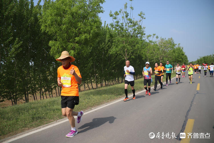 壹点图集|高青黄河安澜 赛事激情澎湃|马拉松|山东|马拉松赛_新浪新闻