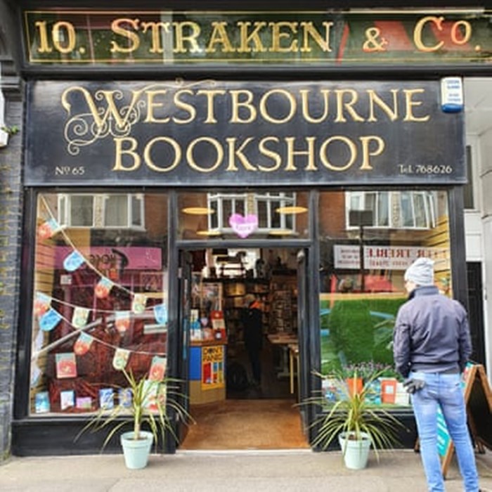 位于英国伯恩茅斯的韦斯特伯恩书店。图片来源：Paul Angel