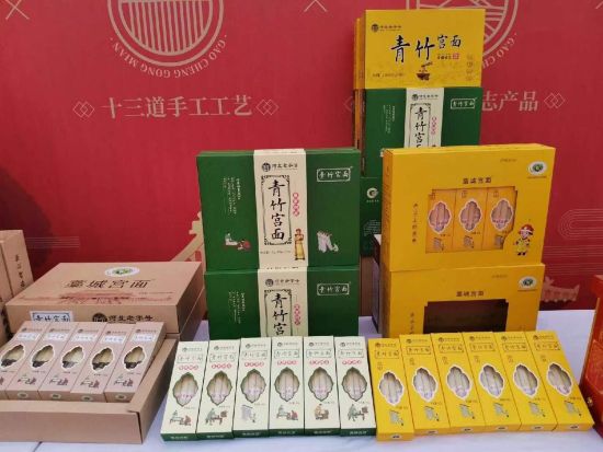 桶面品牌排行_轮到方便面涨价了!康师傅一桶加5毛,网友哭称“他们不懂这种痛”