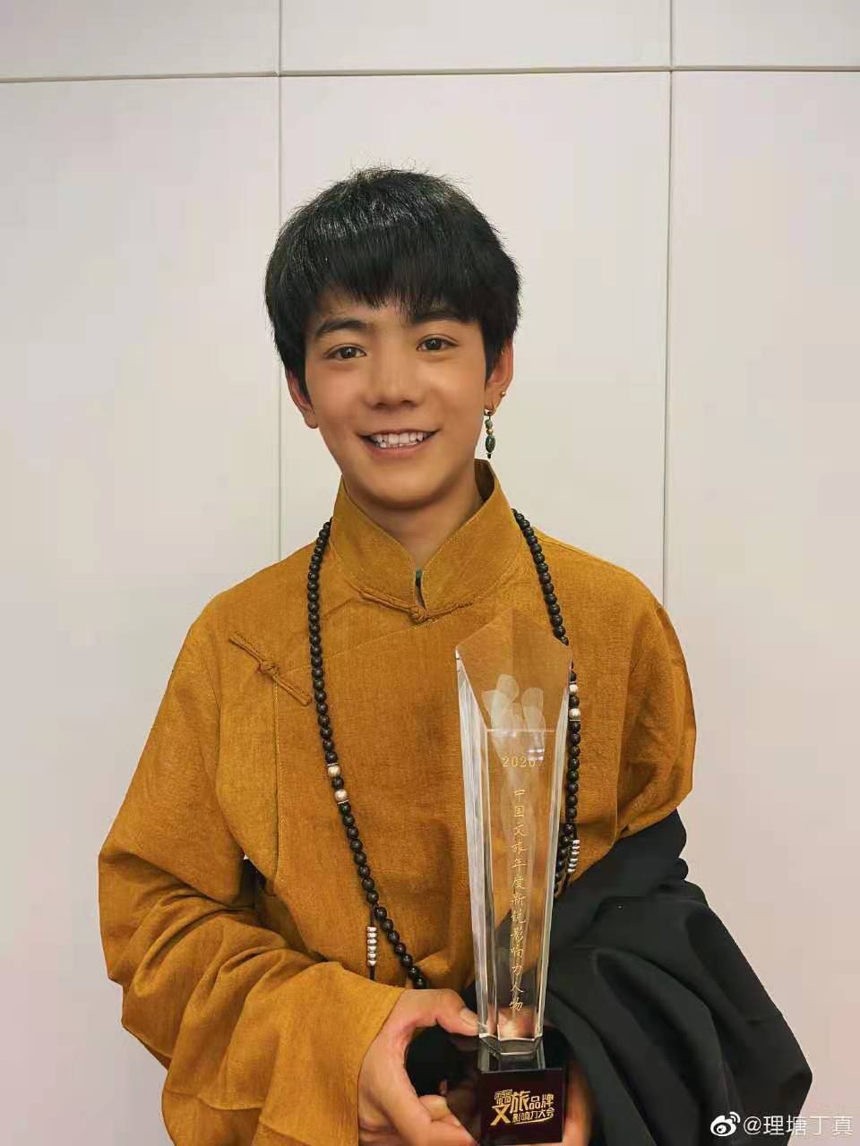 丁真家乡发邀请:稻城亚丁等景区重庆,广东游客个人门