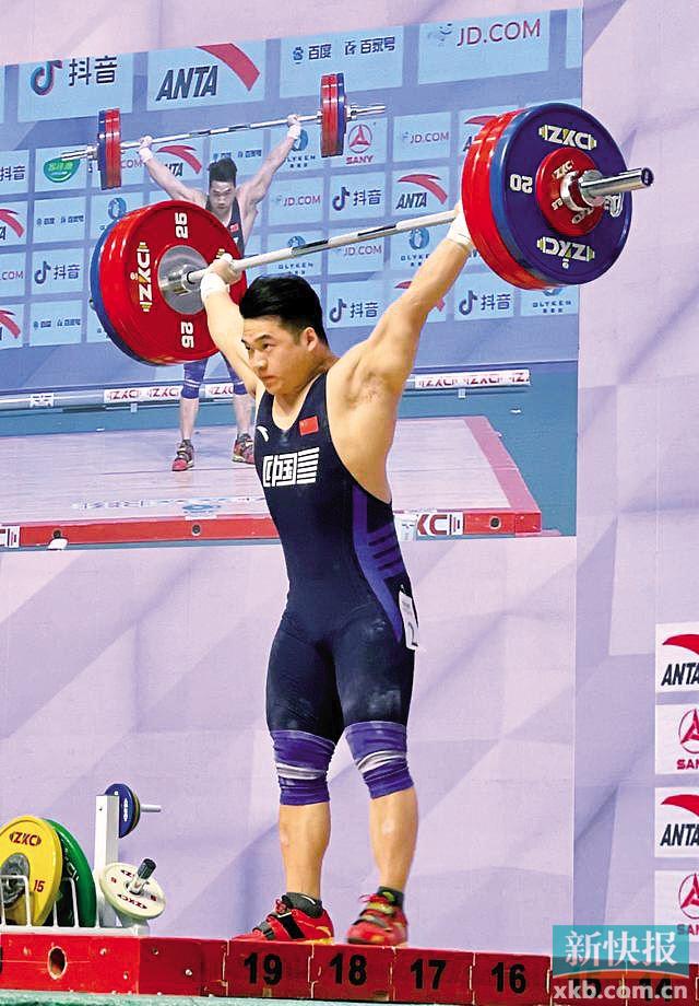 举重亚锦赛田涛夺得男子96公斤级金牌