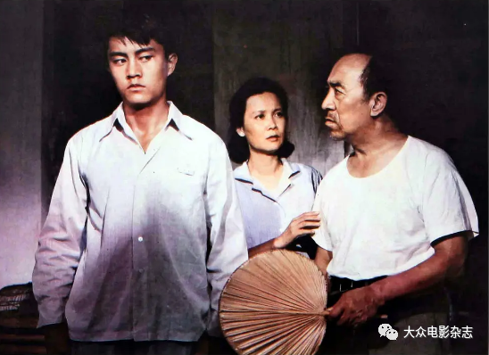 除了阅读作品之外,常戎还认真地体验生活.