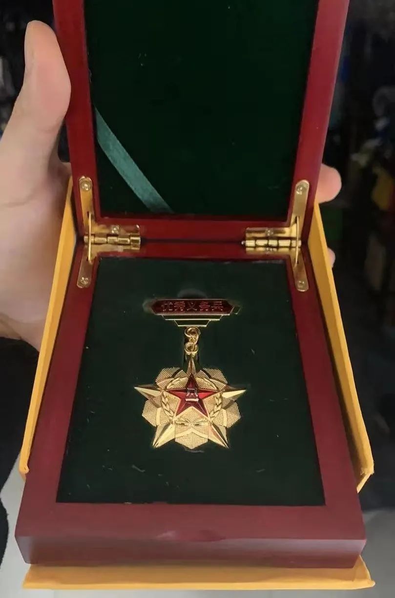 人物专访 | 特列克:筑梦热血军旅,不负青春韶华|党员_新浪新闻