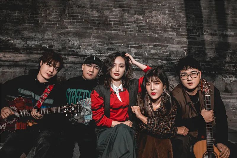 这次南门乐队将把歌声穿透西溪城墙从西安到西溪代表作《探清水河》