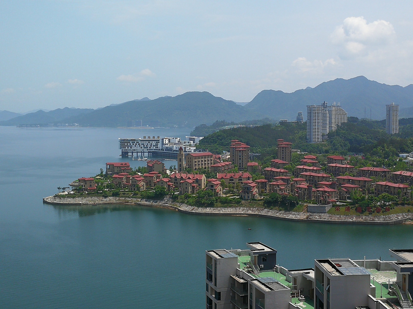 大牌开发商违规项目整改不力,黄山太平湖再掀环保整治风暴