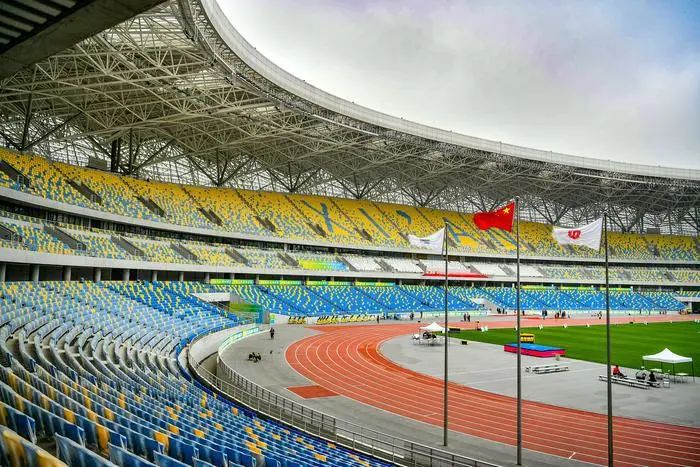 开赛西安奥体中心体育场迎来全国大赛首秀