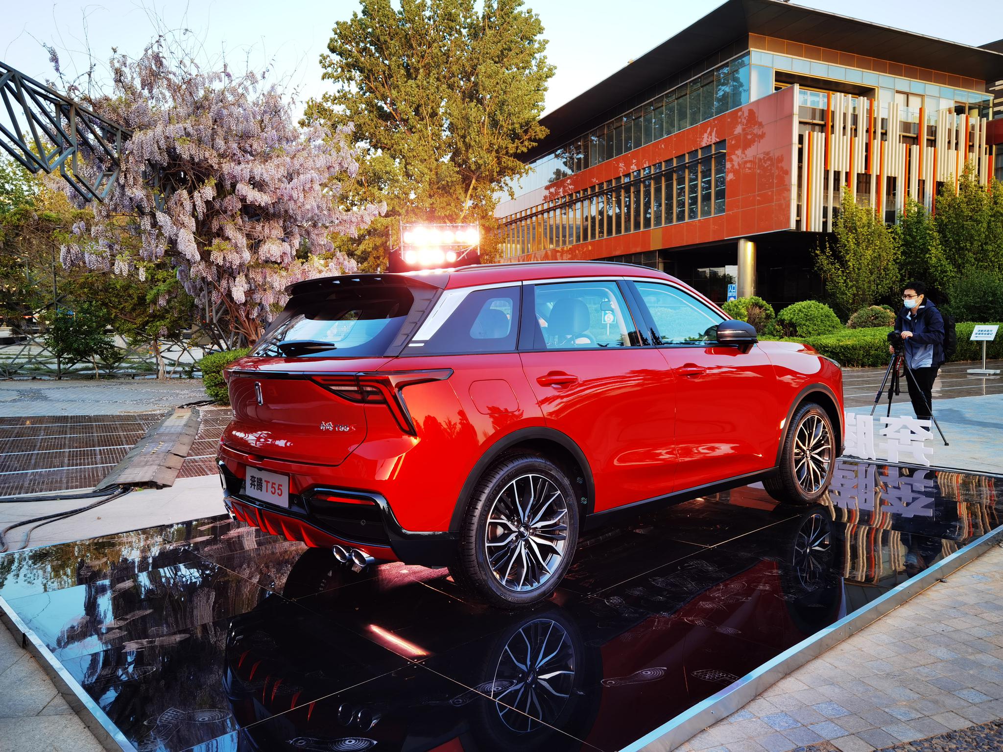 奔腾t55正式上市 售价9.89万-12.69万元